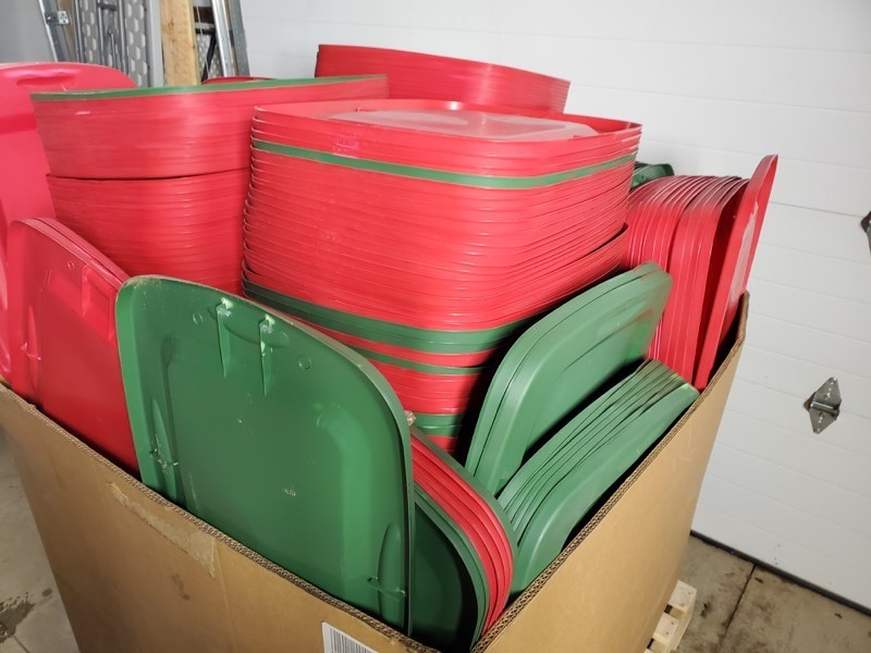 lot 5B image: Take What You Want Tote Lids