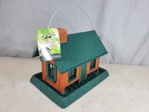 lot 46 image: New Large Log Cabin Bird Feeder