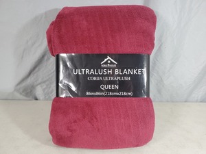 lot 113 image: New Queen Sized Ultra Pluch Blanket