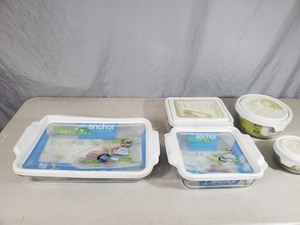lot 134 image: Anchor True Fit and True Seal Pans and Storage