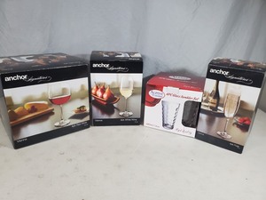 lot 135 image: 4 New Anchor Drinkware Sets