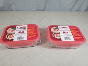 lot 143 image: 2 New Glass Pyrex Mealboxes