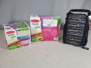 lot 147 image: New Rubbermaid Lunch Blox Sets and Bag