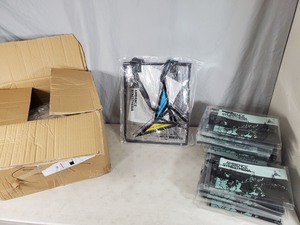 lot 200 image: New Case of 2 Different Bags