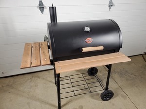 lot 1 image: New Char Griller Charcoal Grill