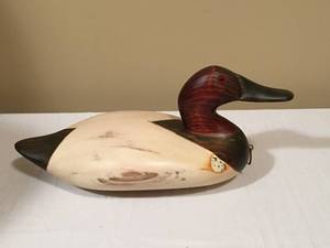 lot 250 image: All Wood Duck Decoy