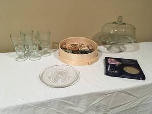 lot 255 image: Treat Time Grouping