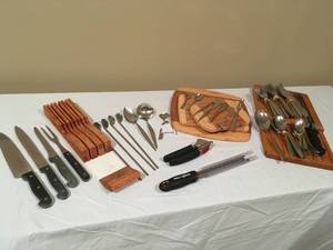 lot 258 image: Cutting Station & Flatware Set