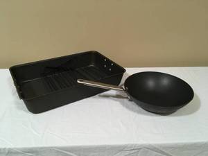 lot 259 image: Roasting Pan & Calphalon Wok