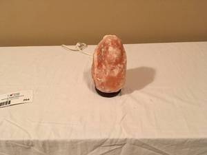 lot 264 image: Himalayan Salt Lamp