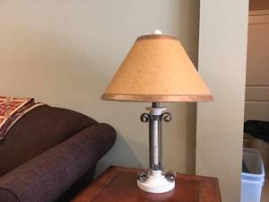 lot 208 image: Art Deco Lamp
