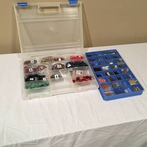 lot 216 image: Semi-precious Stones in a Carrying Case Organizer
