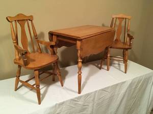 lot 233 image: Antique Childrens Drop-Leaf Dining Table & 2 Chairs