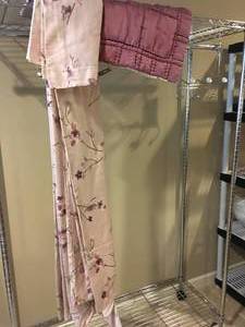lot 373 image: Vintage Duvet w2 Pillow cases