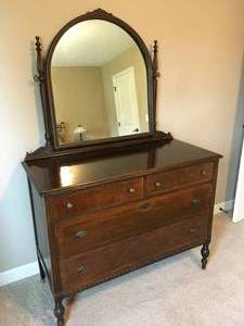 lot 382 image: Antique Dresser With Mirror