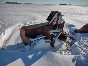 lot 7 image: Loftness 3 Point Snow Blower