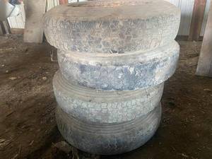 lot 27 image: Set of 4 Used  7.50 R 16 Tires
