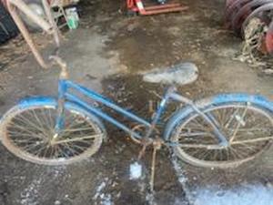 lot 40 image: Vintage Columbia Bicycle