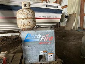 lot 106 image: Propane Cylinder and Airstream Garage Furnace