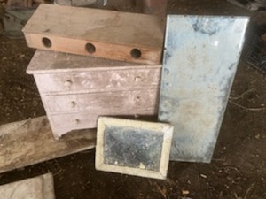 lot 115 image: Small Chest of Drawers and Wood Items