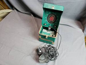 Vintage Lowrance P-300 Fish Locator