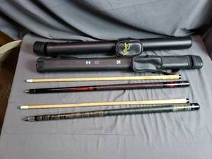 Minnesota Fats and Viper Pool Cues with Cases