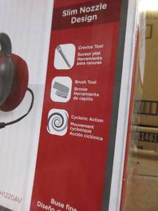 lot 103 image: Black  Decker Auto Vac