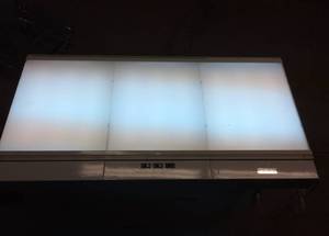 lot 22 image: AMD Technologies 703D Illuminator X-ray Light Box&nbspClear-View 3 Bank 1 Tier 3 Lamp 45 W Wall Mount 3-12 X 21-34 X 42 Inch White Three, 14 X 17 Inch Film - Great Working Condition