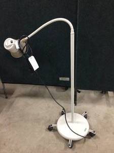 lot 53 image: MSRP $350 MidmarkRitter Stationary Gooseneck Minor SurgerySurgical Light MEDICAL PROCEDURE LIGHT - Great Working Condition - Needs New Bulb
