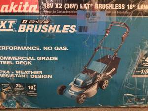 lot 1 image: Makita 18 in. 18-Volt X2 (36-Volt) LXT Lithium-Ion Cordless Walk Behind Push Lawn Mower Kit with 2 Batteries (4.0 Ah) Customer Returns See Pictures