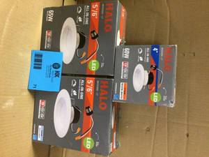 lot 71 image: MIX LOT OF HALO RECESSED - LT Customer Returns See Pictures