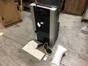 lot 112 image: 14,000 BTU Portable Air Conditioner with Dehumidifier, Heat and Remote by Whynter Customer Returns See Pictures