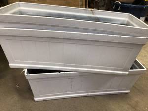 lot 5 image: Hanover 27 in. White Resin Beadboard Deck Rail Planter Customer Returns See Pictures