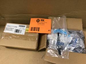 lot 41 image: Allison Value Hardware - 10 Pack of 3 Centers Handle in Oil Rubbed Bronze - Amerock Customer Returns See Pictures