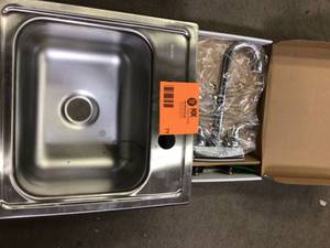 lot 71 image: Elkay 20 Gauge Stainless Steel 15 in. 2-Hole Drop-in Bar Sink Customer Returns See Pictures