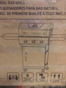 Dyna-Glo Premier 3-Burner Natural Gas Grill in Stainless Steel with Folding Side Tables&nbsp&nbspCustomer Returns See Pictures