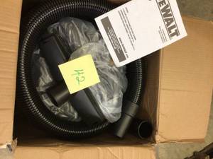DEWALT 5 Gal. (19 L) Portable WetDry Vacuum&nbsp&nbspCustomer Returns See Pictures