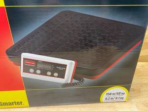 lot 24 image: RUBBERMAID Digital Receiving Scale