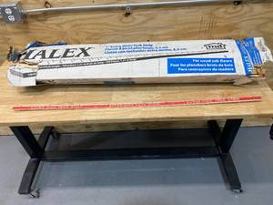 lot 72 image: Box of 78 In. x 4 Ft. Wood Carpet Tackstrips