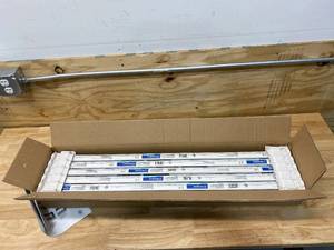 lot 102 image: WESTINGHOUSE Case of- T8 G13 (Medium Bi-Pin) Light Bulb Cool White (10 per case)