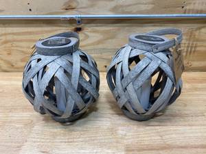 lot 103 image: Paradise Polyresin Lot of 2-  Gray 9 in. H Criss Cross Outdoor Solar Decor