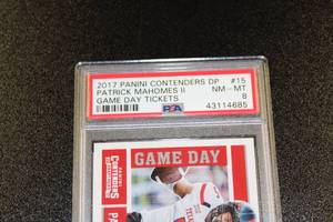 2017 Contenders Game Day Tickets Patrick Mahomes PSA 8 Rookie Card
