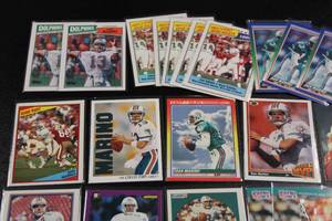 Dan Marino Football Card Lot  27 Cards