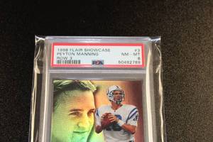 1998 Flair Row 3 Peyton Manning #3 PSA 8 Rookie Card