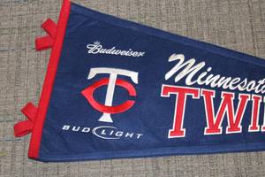 Minnesota Twins Budweiser Heavy Felt Commerical Pennant