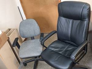lot 316 image: His and Hers Office Chairs