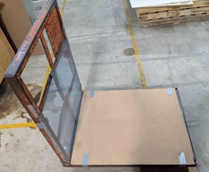 lot 18 image: Flatbed Metal Cart