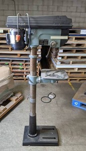 lot 9 image: Delta Drill Press