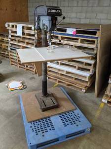 lot 10 image: Delta Drill Press w Guides