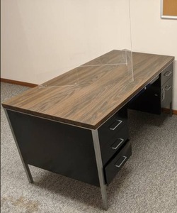 lot 326 image: Vintage Steel Office Desk & Sneeze Guard